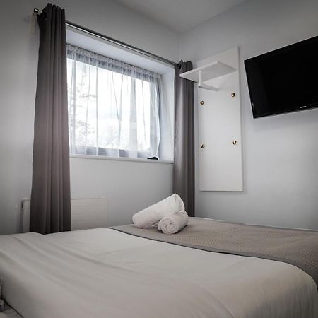 Sky Nights Hotel London Heathrow Hillingdon Exteriör bild